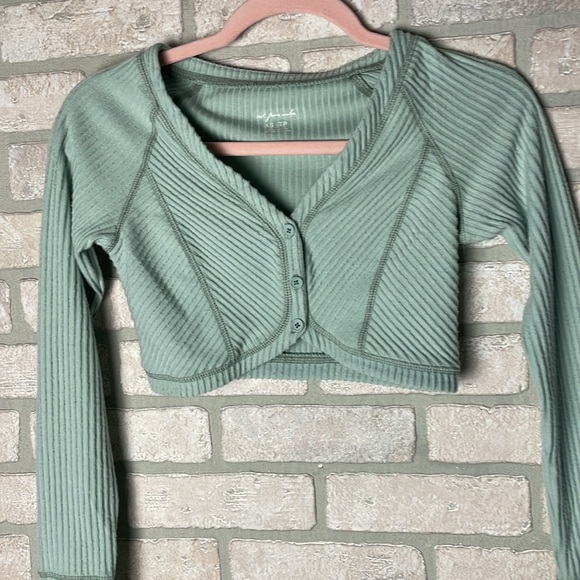 NWT Out From Under Urban cropped ribbed shirt size XS - Picture 3 of 9